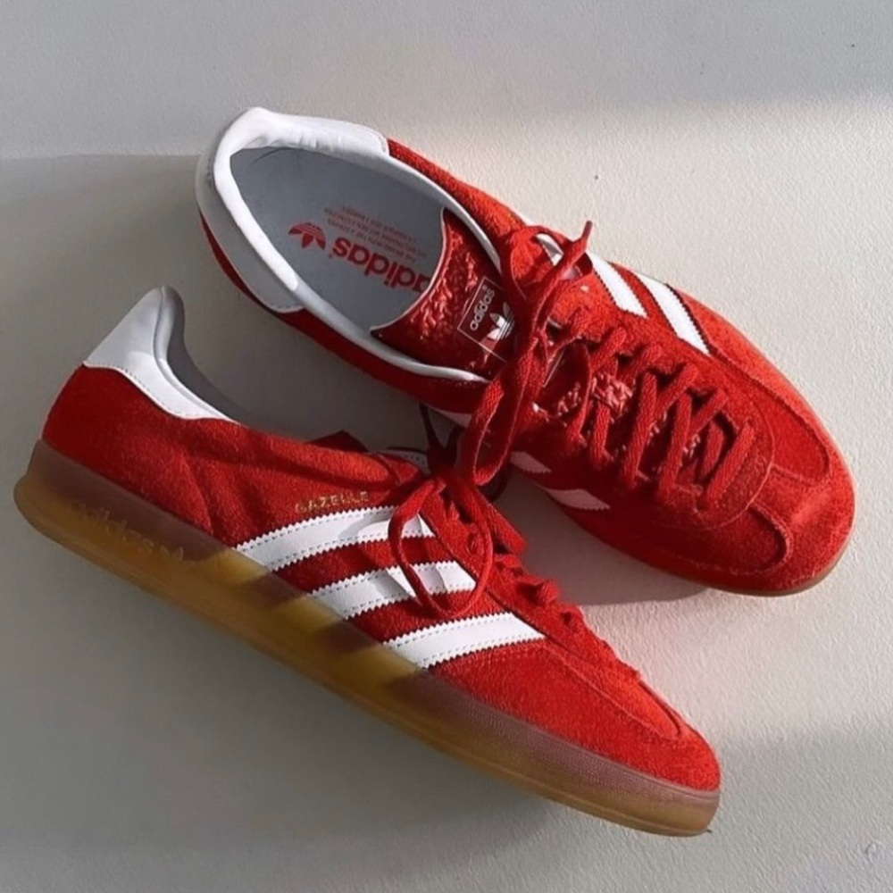 Adidas Gazelle in Scarlet / Cloud White / Scarlet